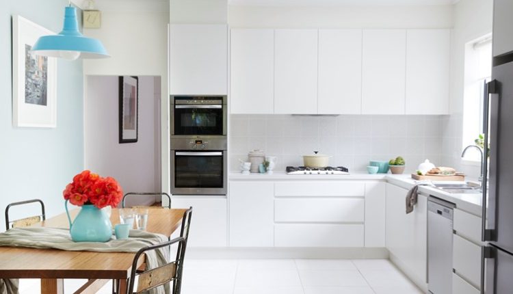9 TIPS FOR CLEANING A COMMERCIAL KITCHEN. NUMBER 5 IS ASTONISHING